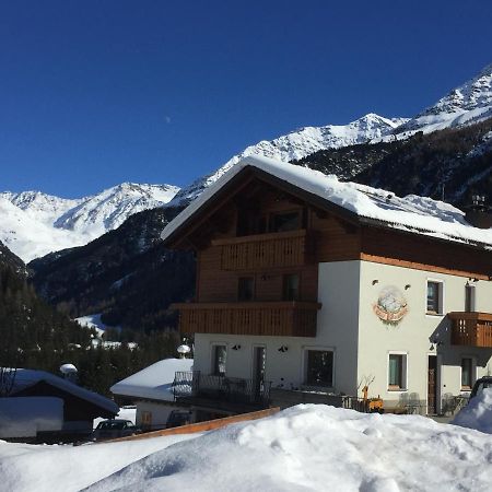Chalet Bucaneve Santa Caterina Valfurva Bagian luar foto